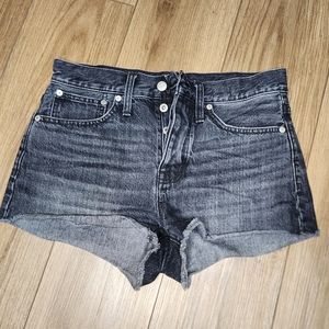 MADEWELL black relaxed denim cut off short, size 26